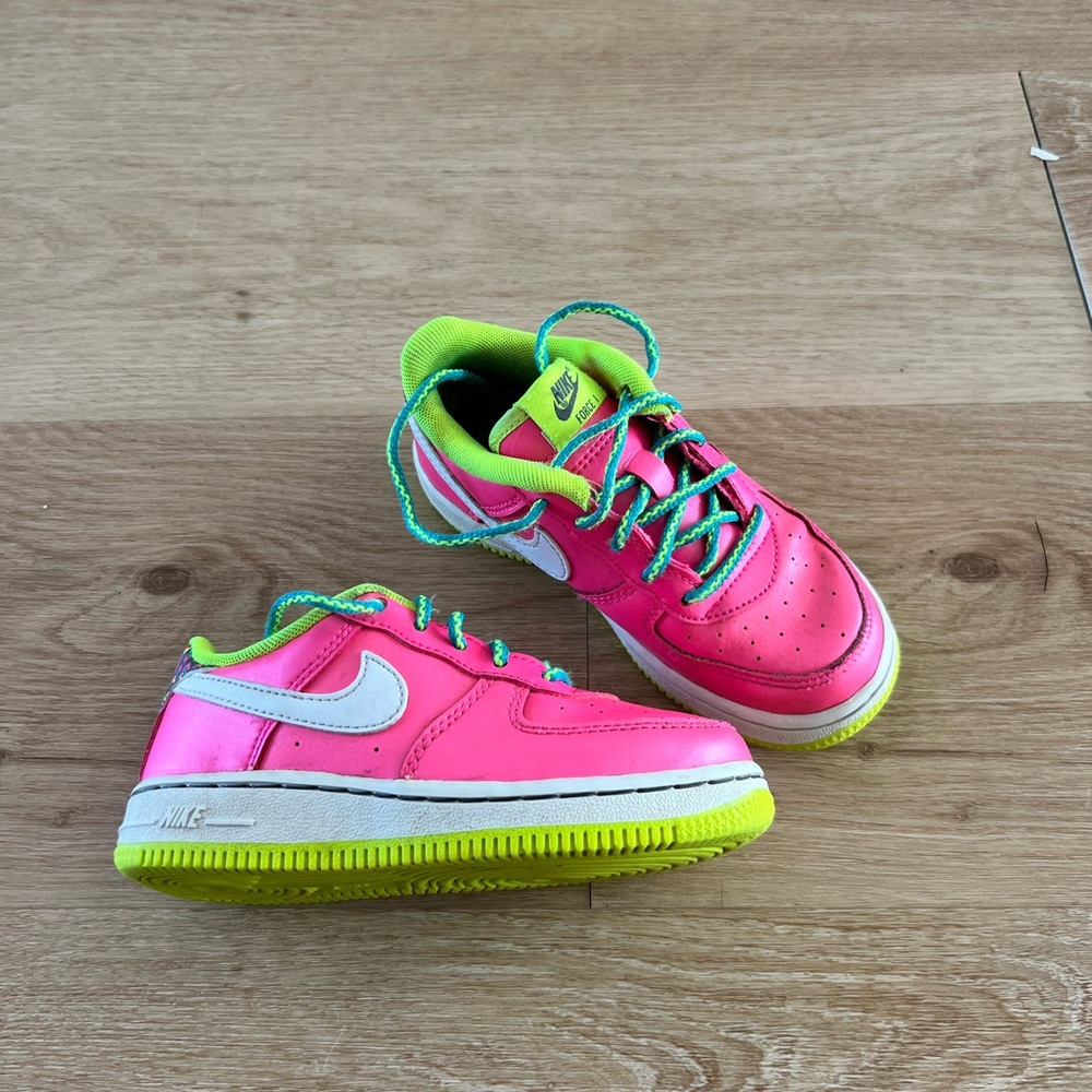 Nike Air Force 1 toddler size 9c hot pink volt
